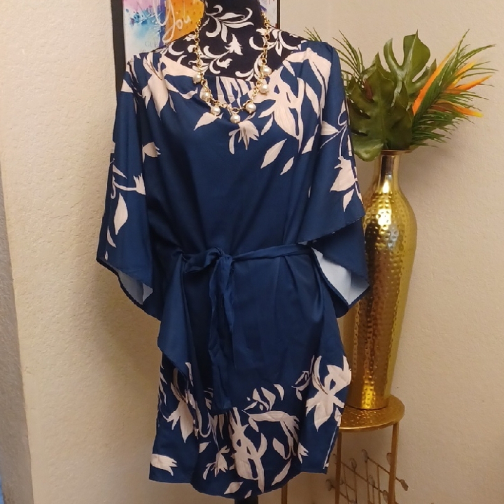 Chic Navy Floral Kimono Dress